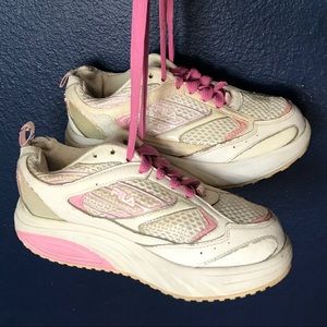Women’s Vintage Filas in decent condition
